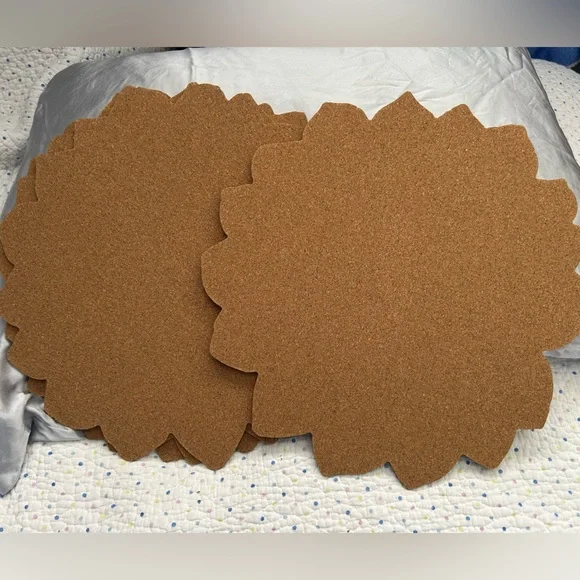 Elegant Yellow Floral Placemats - Picture 4 of 6